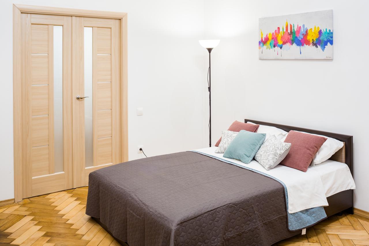 Bright And Cozy Apart With Balcony Lviv Exterior foto