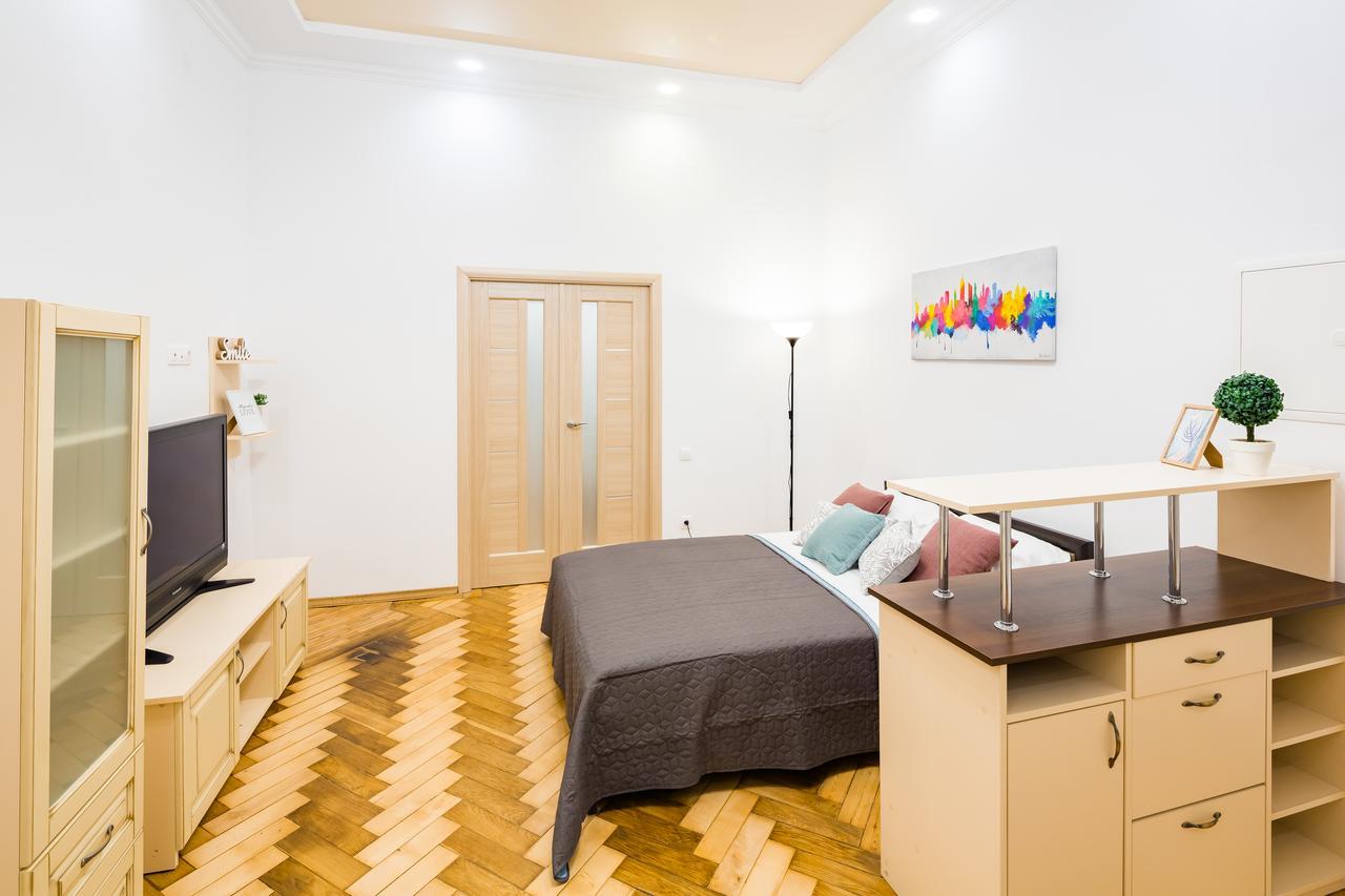 Bright And Cozy Apart With Balcony Lviv Exterior foto
