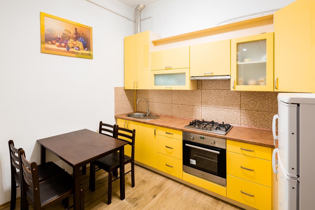 Bright And Cozy Apart With Balcony Lviv Exterior foto